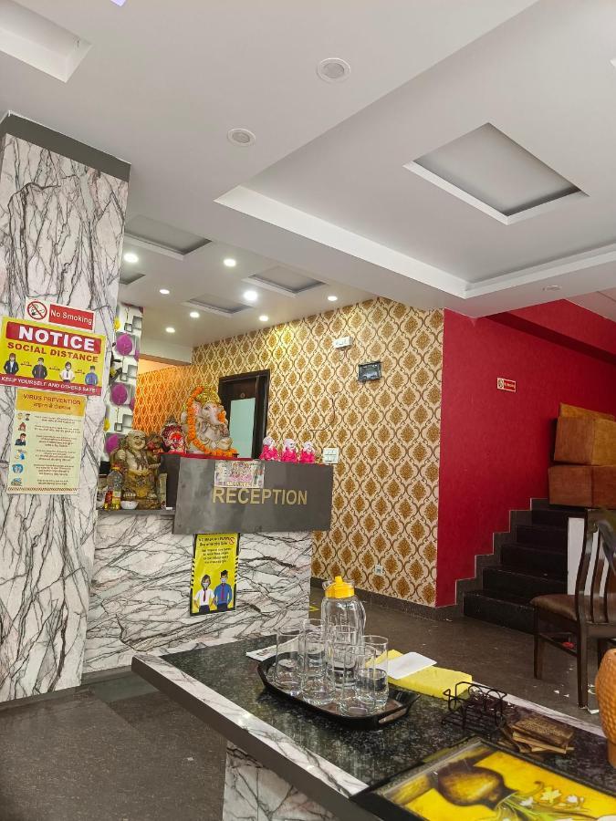 Hotel Star Inn Suite - Delhi Airport Ню Делхи Екстериор снимка