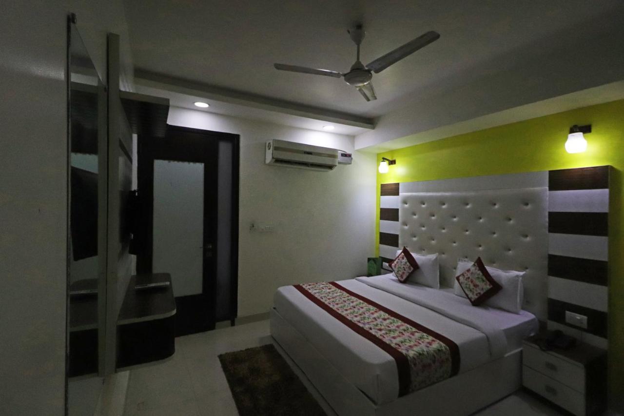 Hotel Star Inn Suite - Delhi Airport Ню Делхи Екстериор снимка