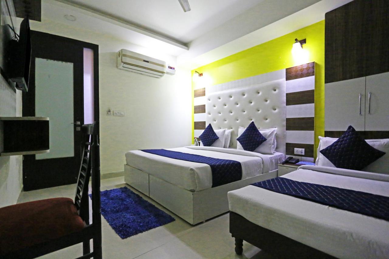 Hotel Star Inn Suite - Delhi Airport Ню Делхи Екстериор снимка